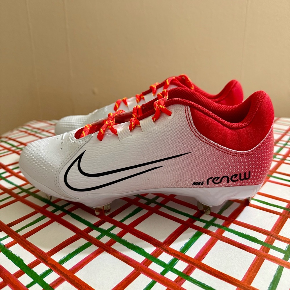 Nike Women W Hyperdiamond 4 Pro
Softball Cleats Size 7.5